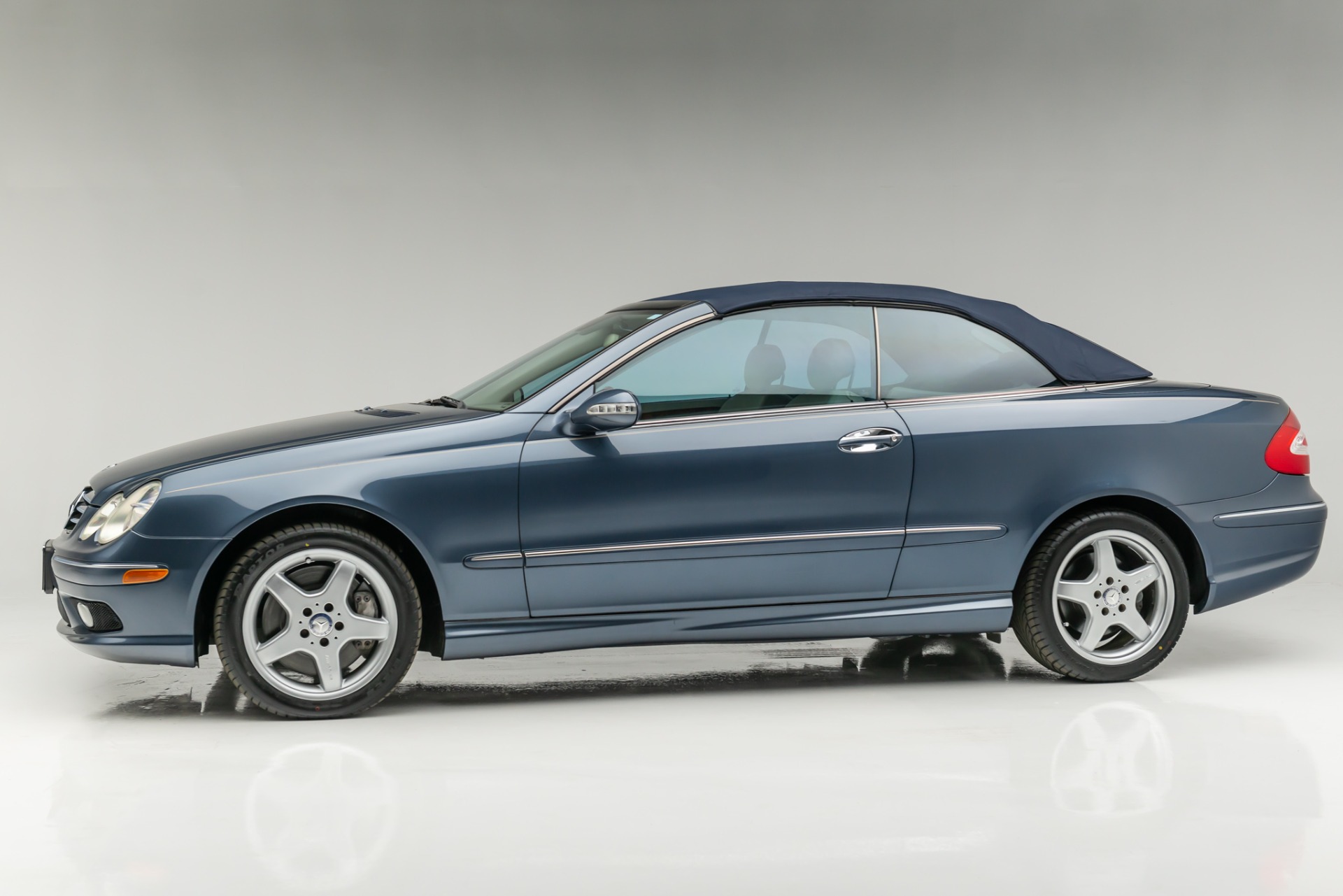 Subasta y venta del modelo 2004 MERCEDES CLK 500 V8 (C209) - SoulAuto